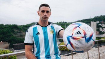 asi es la camiseta que usara el dibu martinez en el mundial de qatar 2022 asi es la camiseta que usara el dibu martinez en el mundial de qatar 2022