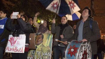 el cacerolazo se hizo sentir en todo el pais: las imagenes el cacerolazo se hizo sentir en todo el pais: las imagenes