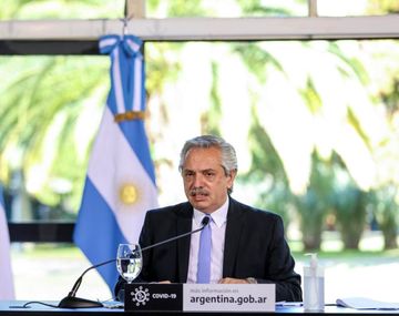 Alberto dijo todes y estallaron las redes