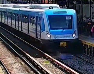 Imágenes sensibles: una mujer intentó quitarse la vida en el tren Sarmiento 