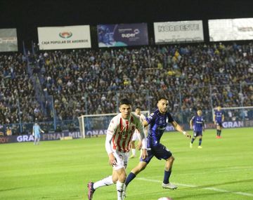 Atlético Tucumán empató sobre la hora ante Unión y dejó pasar su chance
