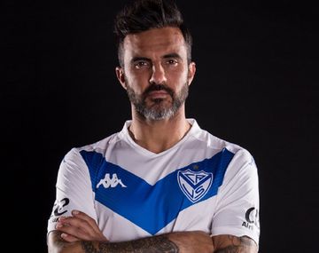 Cubero firmó ¿su último contrato? con Vélez