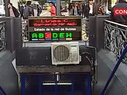 Paro sorpresivo en la línea C deja a 180 mil pasajeros sin subte Paro sorpresivo en la línea C deja a 180 mil pasajeros sin subte