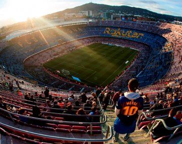 Compartió vestuario con Messi e Iniesta, ganó la Champions y dejó el fútbol a los 28 por desgaste emocional.