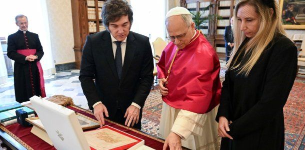 El papa León XIV recibió a Javier Milei y anunció que visitará la Argentina