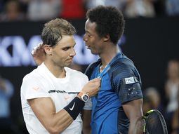 El saludo de Nadal y Monflis El saludo de Nadal y Monflis