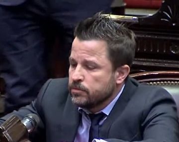 Denuncian que el diputado Martín Tetaz atropelló a una delivery en Palermo