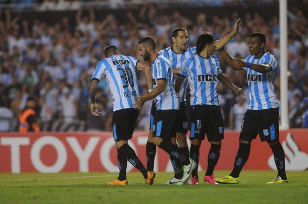 Racing jugó bien y goleó al Bolivar en el debut por la Libertadores en Avellaneda
