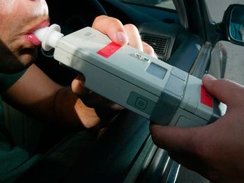 Taxista manejó borracho, se subió a la vereda y pasará 10 días preso