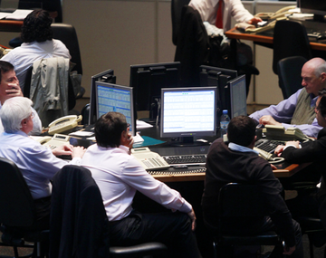 YPF ganó más de 9% por rumores de compra de activos de Petrobras