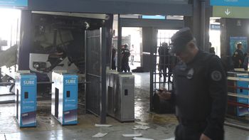 el motorman sustrajo el disco rigido de la cabina del tren el motorman sustrajo el disco rigido de la cabina del tren