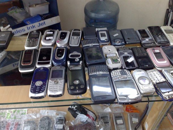 Al menos 273 celulares son robados por hora en el país