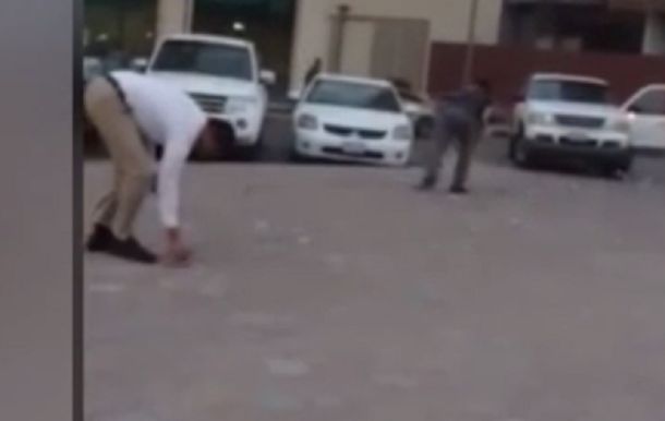 El mejor regalo: aparecieron cerca de 770 mil dólares en las calles de Dubái