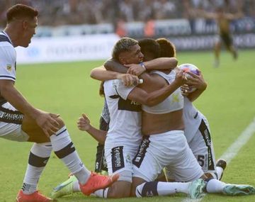 Fútbol libre por celular: cómo ver en vivo Gimnasia-Universitario