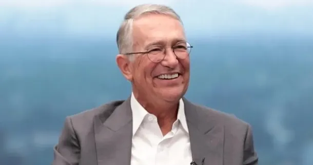 La deuda de Ricardo Salinas Pliego sigue siendo tema.