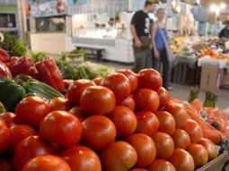 Kicillof ratificó que citarán esta tarde a productores de tomate