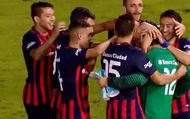Insólita tanda de penales: San Lorenzo le ganó Gimnasia ¡sin arquero!