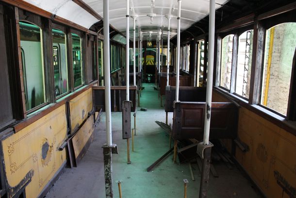 Realizan un último inventario de los viejos vagones de la línea A