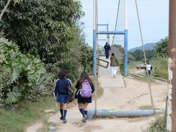 Este es el cruce del Barrio Ferroviario, donde la víctima fue interceptada. Este es el cruce del Barrio Ferroviario, donde la víctima fue interceptada.