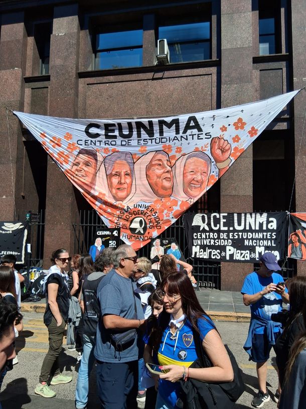 minutouno.com en Plaza de Mayo en el Día de la Memoria, por la Verdad y la Justicia minutouno.com en Plaza de Mayo en el Día de la Memoria, por la Verdad y la Justicia