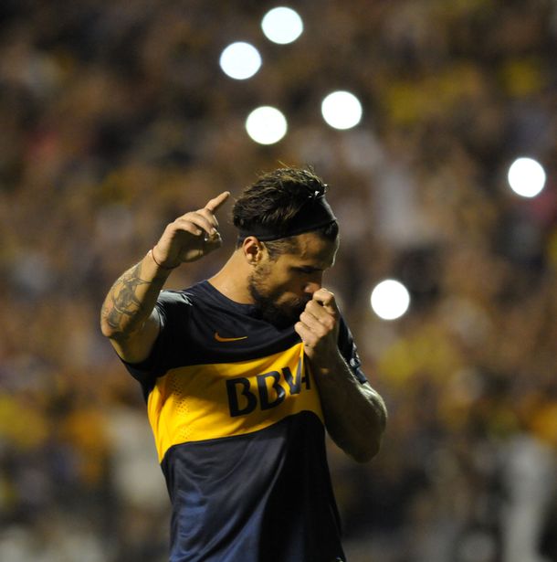 Osvaldo no se olvida de sus orígenes: Si le hago un gol a Huracán, no lo grito