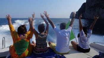 Rial, Antoniale y las hijas del conductor Rial, Antoniale y las hijas del conductor