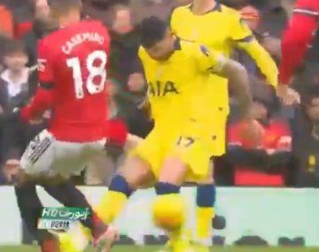 El planchazo por el que el Cuti Romero vio la roja en Manchester United vs. Tottenham