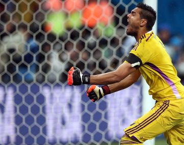 Las atajadas de Romero que ilusionan a Argentina