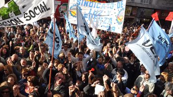 en cordoba, estatales recibiran un bono extra de $1000 en cordoba, estatales recibiran un bono extra de $1000