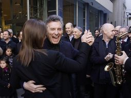 Macri bailó en la inauguración del microcentro verde