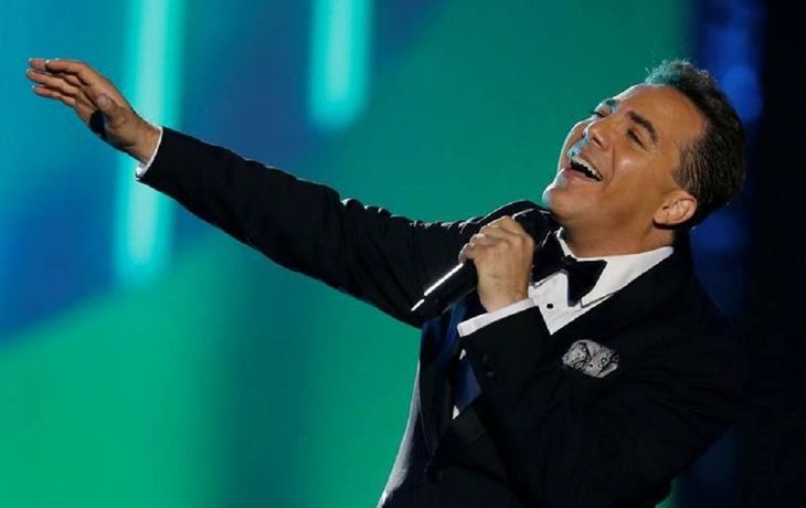 Cristian Castro, ¿sale con Silvia Peyro?