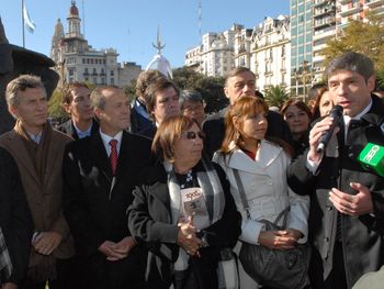 Un homenaje a Palacios reunió al oficialismo y a la oposición