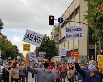 Manifestantes acusaron al gobierno de segregación por las nuevas medidas de aislamiento en Madrid