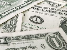 El dólar continúa por debajo de los 38 pesos. El dólar continúa por debajo de los 38 pesos.