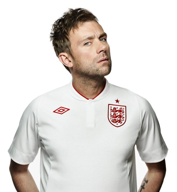Damon Albarn es el modelo de la selección inglesa