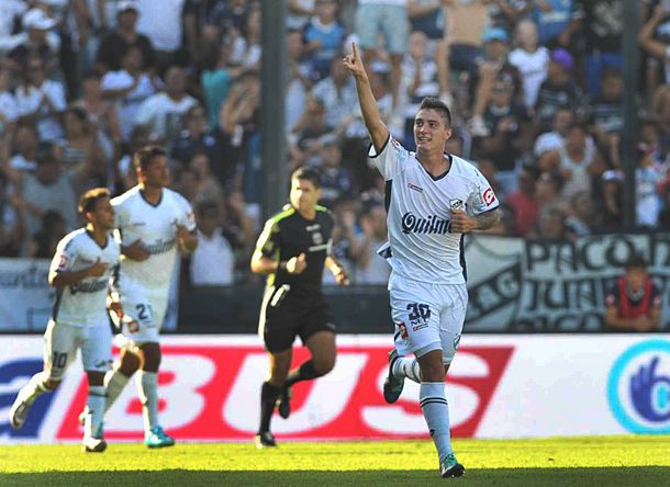 Quilmes le ganó a Vélez en un partido polémico