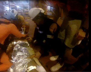 Impresionante operativo de Prefectura para rescatar a un tripulante de un buque en emergencia