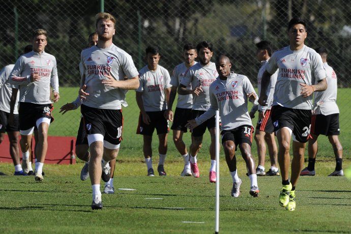 River se entrenó en Ezeiza: Lucas Beltrán y Enzo Pérez