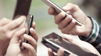 Cómo aprovechar las idas y vueltas del dólar para comprar este celular