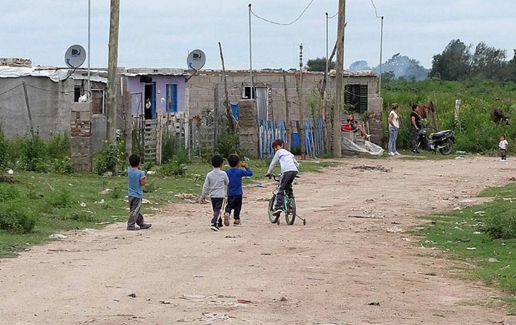 Por la pandemia, a fin de año 6 de cada 10 chicos argentinos serán pobres