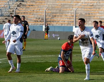 Independiente Rivadavia eliminó a Central Córdoba (R) y avanzó a cuartos