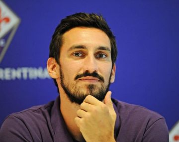 Revuelo en Italia: versiones cruzadas por el contrato del jugador de la Fiorentina que murió