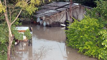 formosa: dos muertos y miles de evacuados por la crecida de los rios en el litoral formosa: dos muertos y miles de evacuados por la crecida de los rios en el litoral