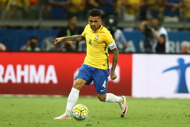 Baja de peso: Dani Alves se queda afuera del Mundial de Rusia