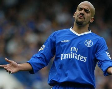 Festejo pirata: la Premier League inglesa saludó a Verón por su cumpleaños