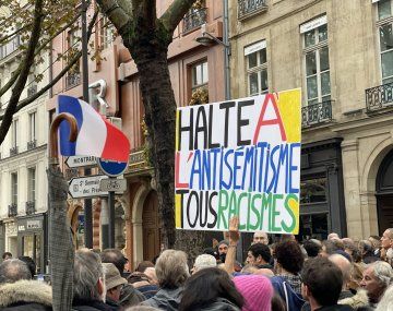 Francia: miles de personas marchan contra el antisemitismo