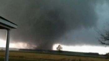 un tornado deja al menos un muerto en estados unidos un tornado deja al menos un muerto en estados unidos