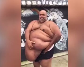 Escondió un arma en su panza
