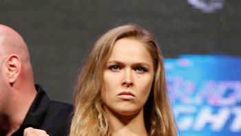 la reina de la ufc expone su titulo ante otra invicta en una pelea que promete la reina de la ufc expone su titulo ante otra invicta en una pelea que promete