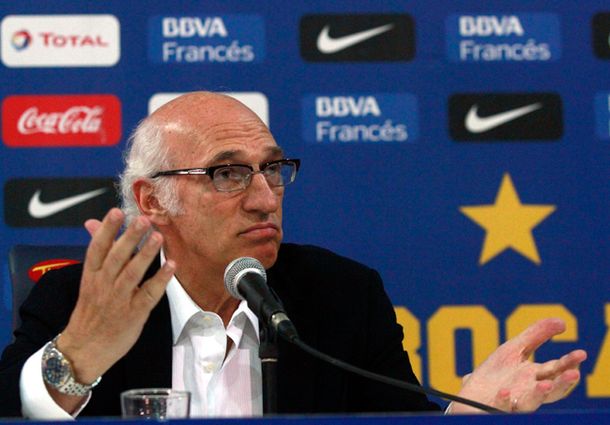 Es oficial: asumió Carlos Bianchi y confirmó que tratará de convencer a Riquelme para que vuelva